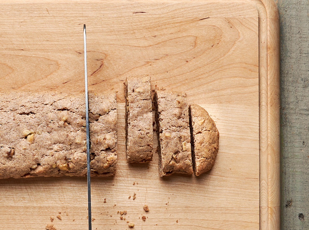 slicing the biscotti