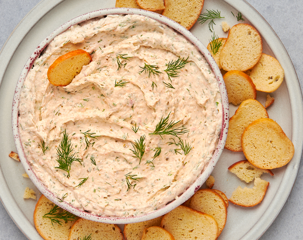 smoked salmon dip on platter with bagel chips