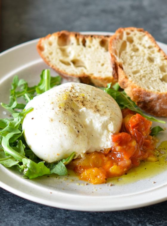 burrata with tomato peach jam