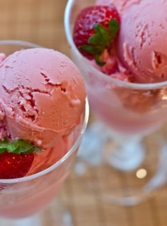 Strawberry Frozen Yogurt