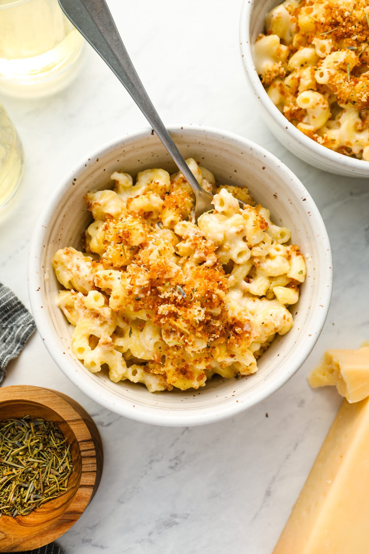 mac and cheese in bowls