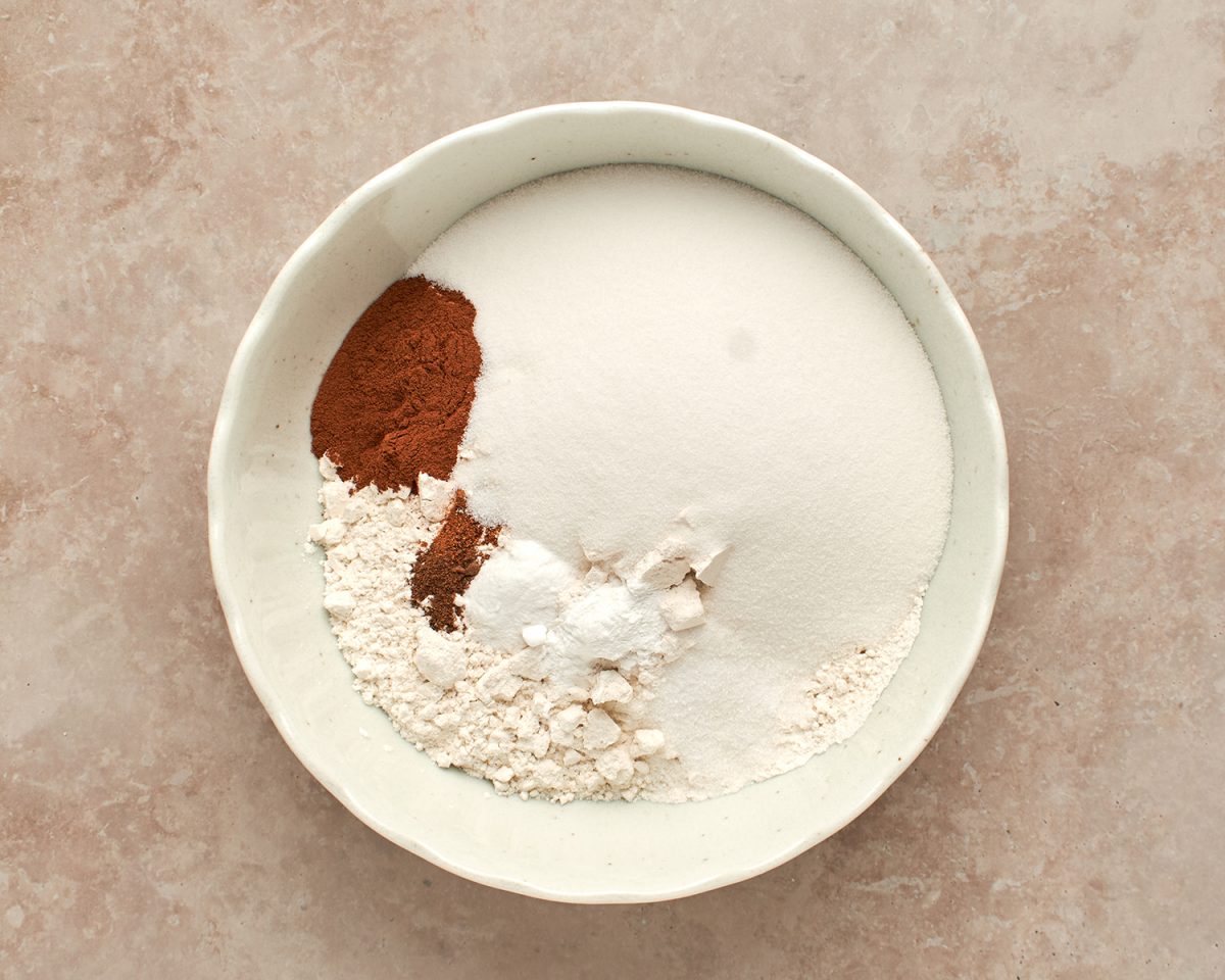 dry ingredients for honey cake in bowl