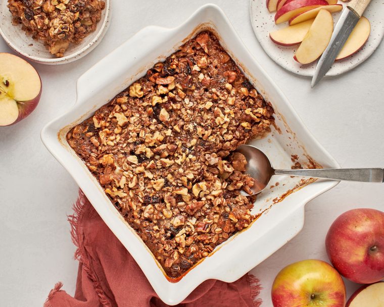 baked oatmeal with apples