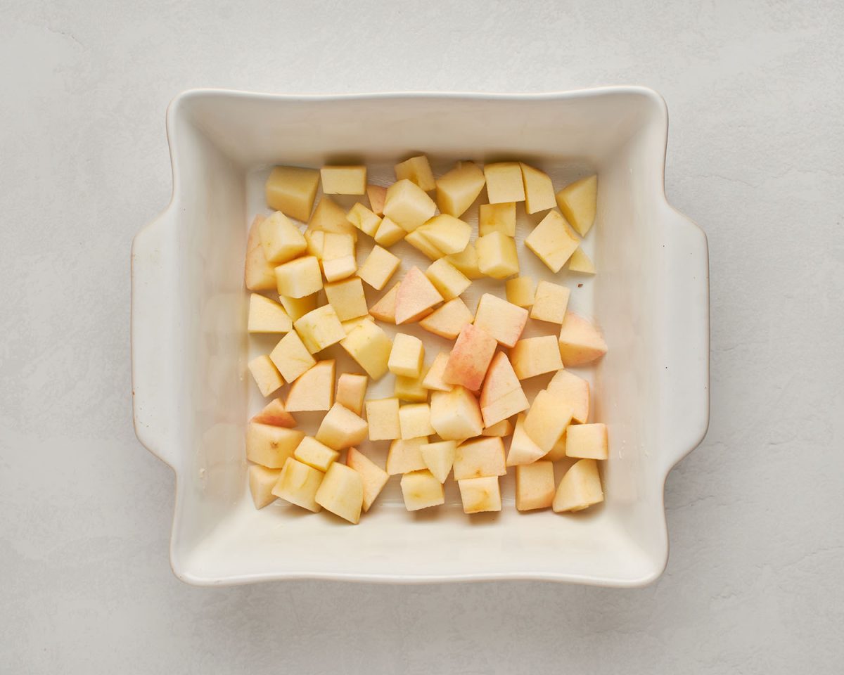 apples in greased baking dish