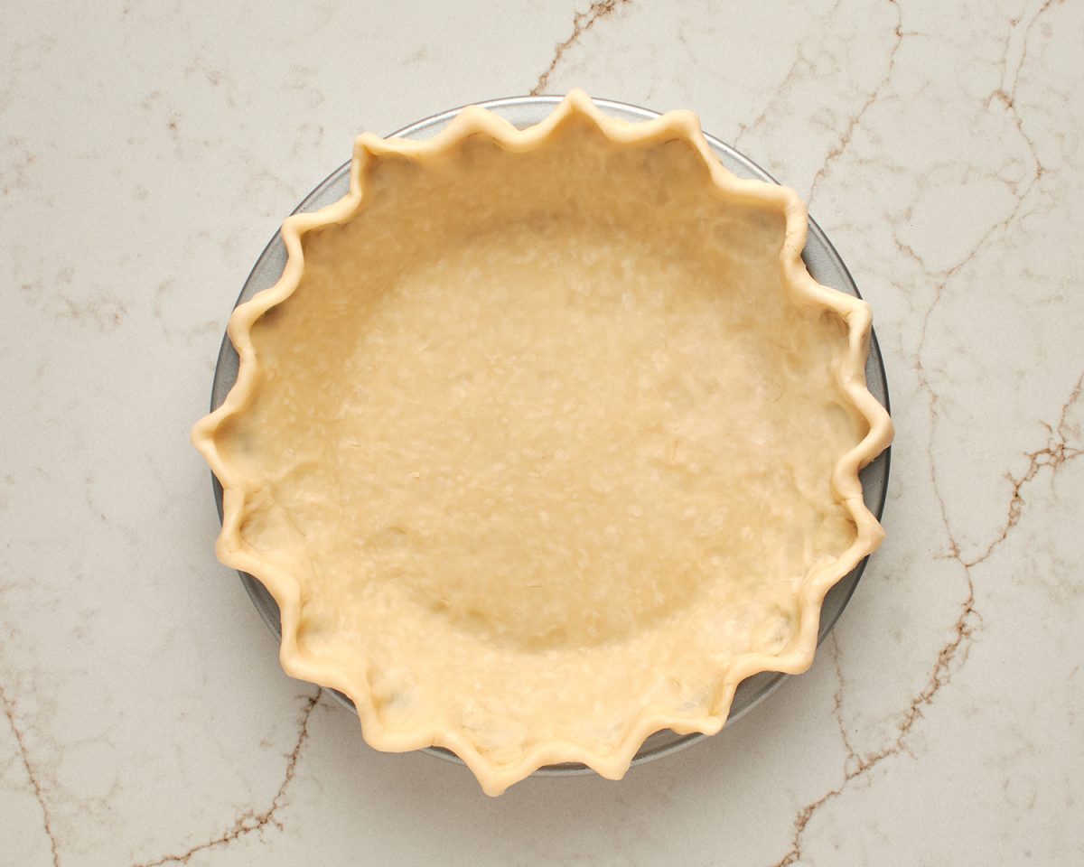 fluted pie crust in pie pan